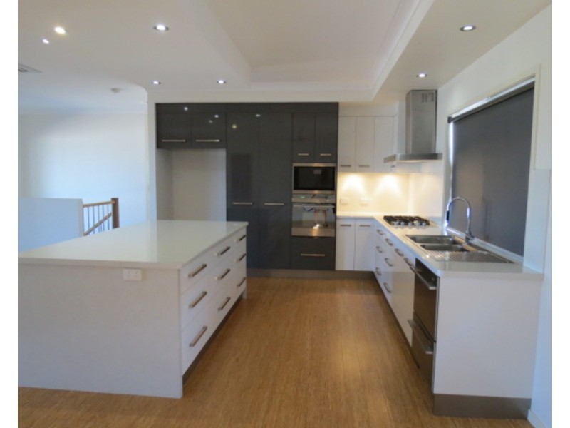 25 Links Road, Bowen QLD 4805