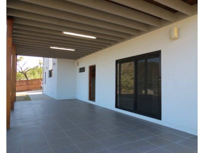 25 Links Road, Bowen QLD 4805