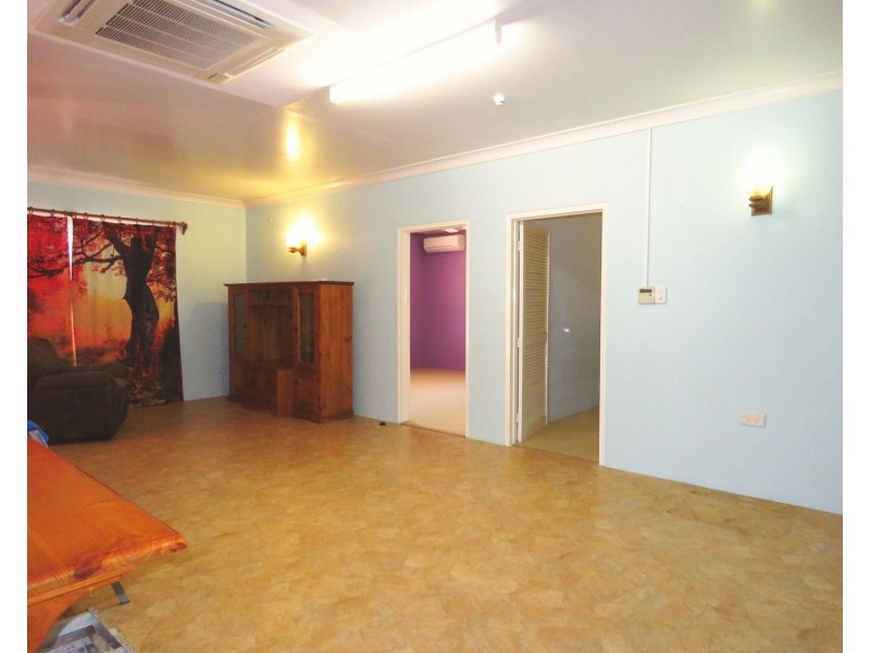 8 Heronvale Road, Bowen QLD 4805