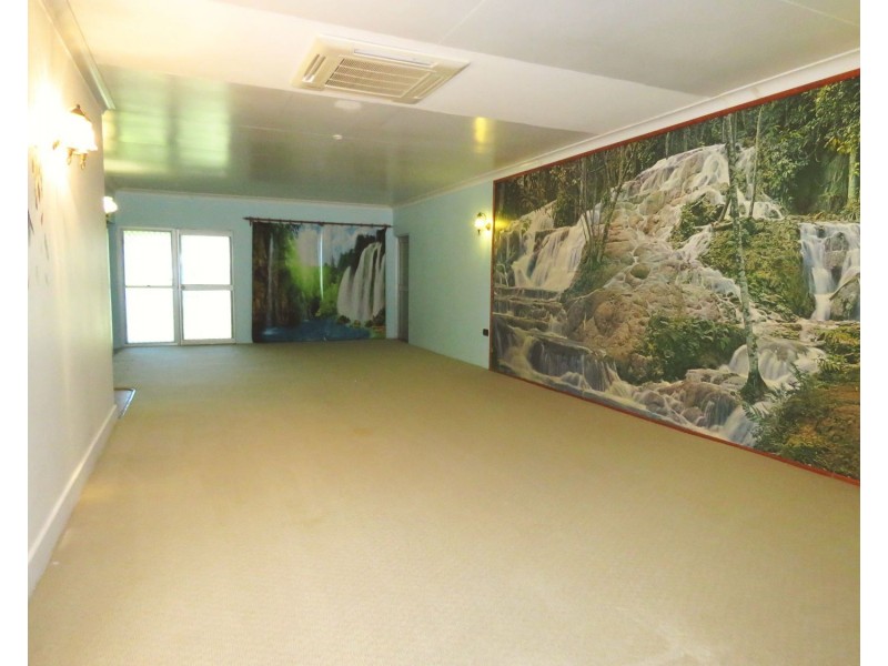 8 Heronvale Road, Bowen QLD 4805