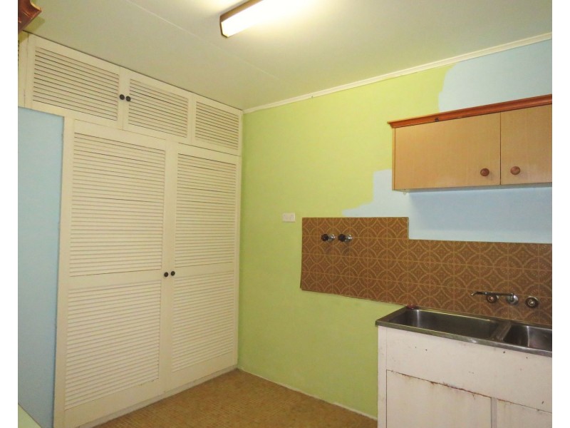 8 Heronvale Road, Bowen QLD 4805