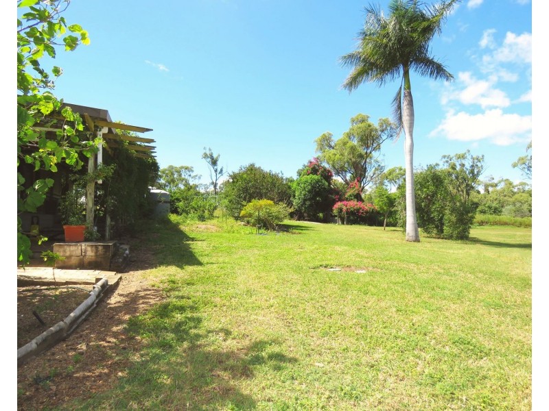 8 Heronvale Road, Bowen QLD 4805