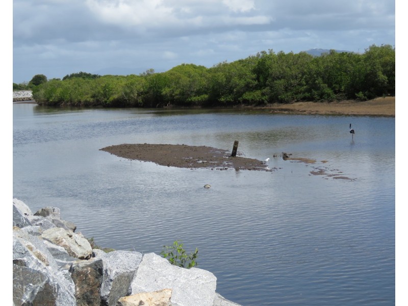 86 Whitsunday Street, Bowen QLD 4805