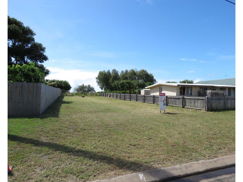 86 Whitsunday Street, Bowen QLD 4805
