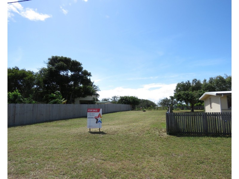 86 Whitsunday Street, Bowen QLD 4805