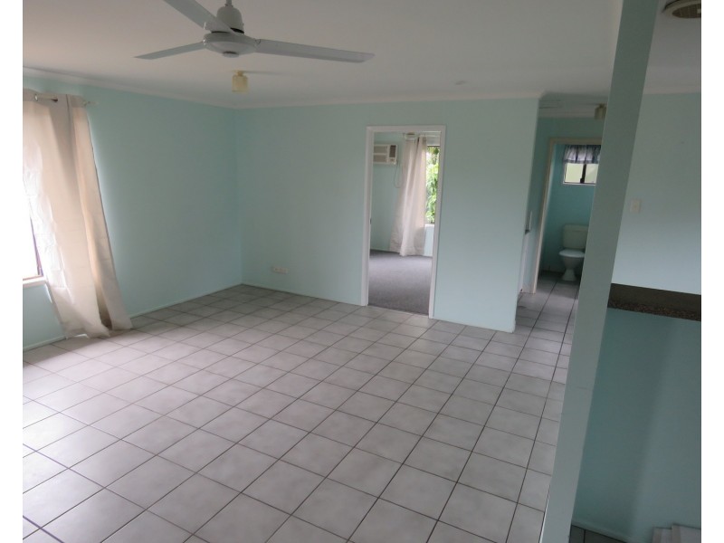 2/79 Horseshoe Bay Road, Bowen QLD 4805