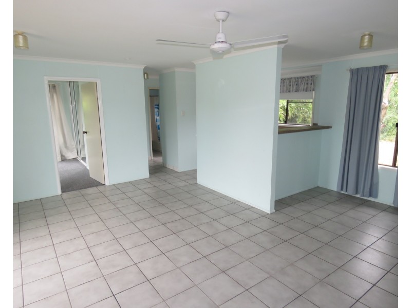 2/79 Horseshoe Bay Road, Bowen QLD 4805
