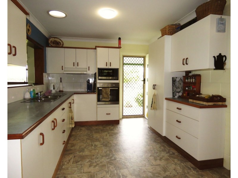 173 Inveroona Road, Bowen QLD 4805
