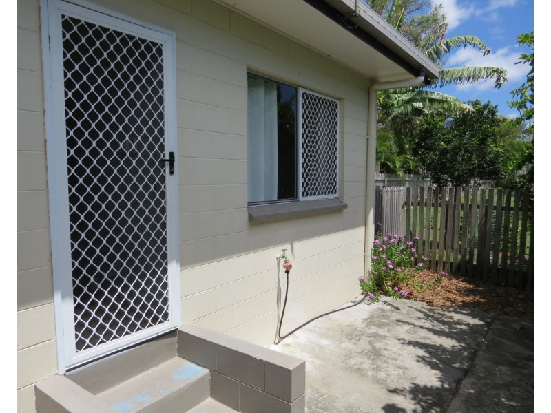 4/16 Powell Street, Bowen QLD 4805