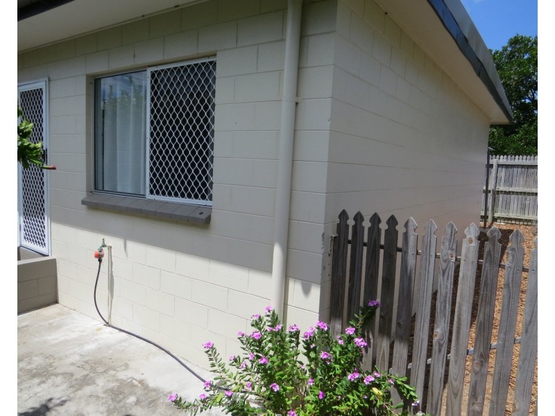 4/16 Powell Street, Bowen QLD 4805