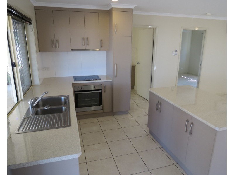 10 Tea Tree Close, Bowen QLD 4805