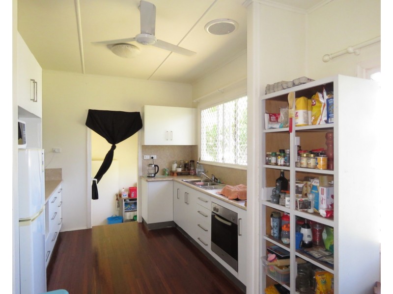 101 Powell Street, Bowen QLD 4805