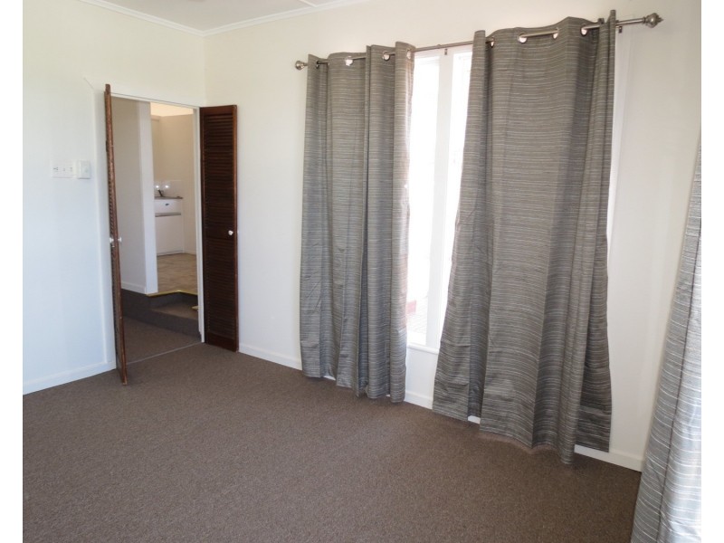 77 Livingstone Street, Bowen QLD 4805
