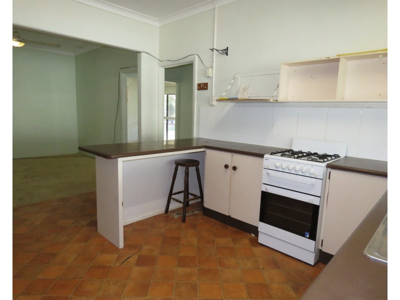 19 Golf Links Road, Bowen QLD 4805