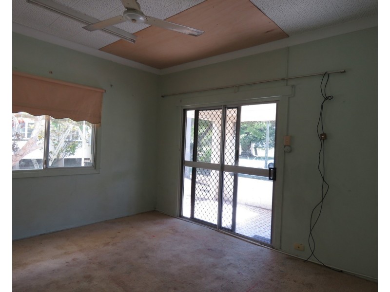 19 Golf Links Road, Bowen QLD 4805