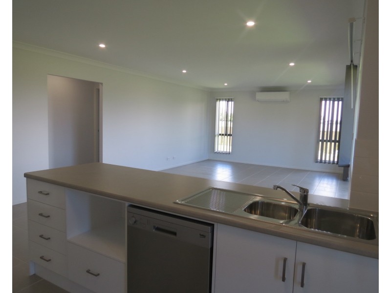 25 Duke Street, Bowen QLD 4805