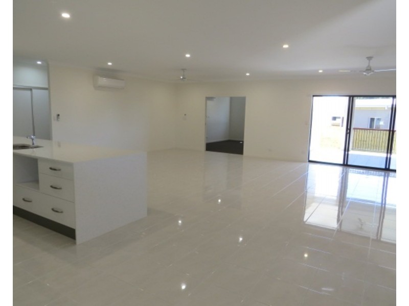15 Ada Place, Bowen QLD 4805