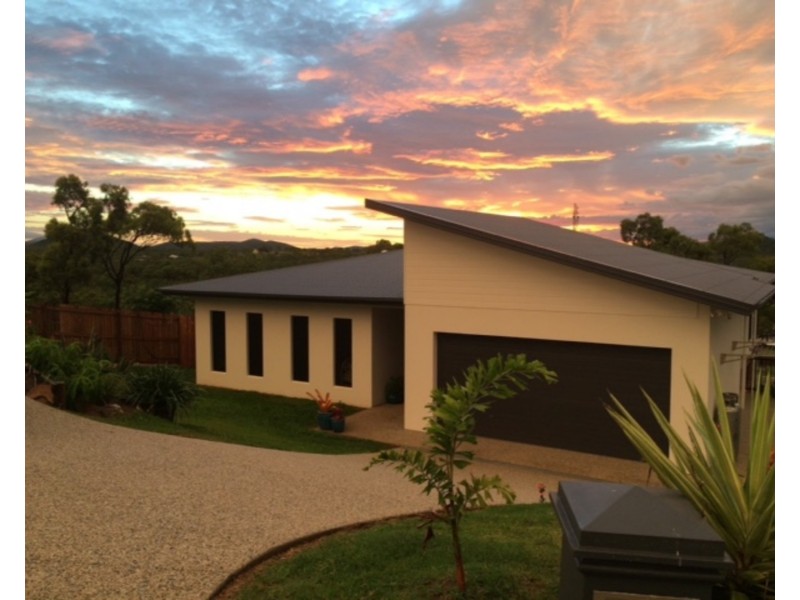 19 Harbour View Terrace, Bowen QLD 4805