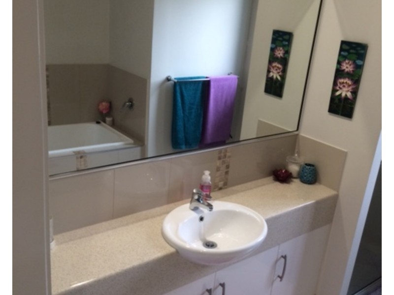 19 Harbour View Terrace, Bowen QLD 4805