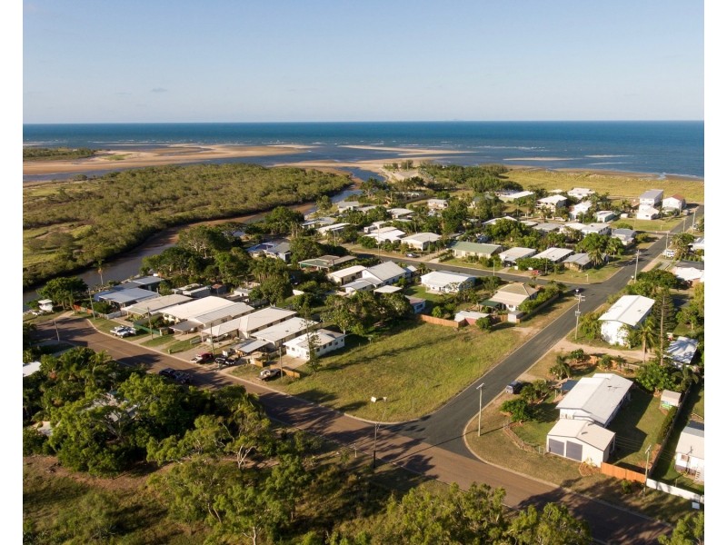 36 Creek Street, Bowen QLD 4805