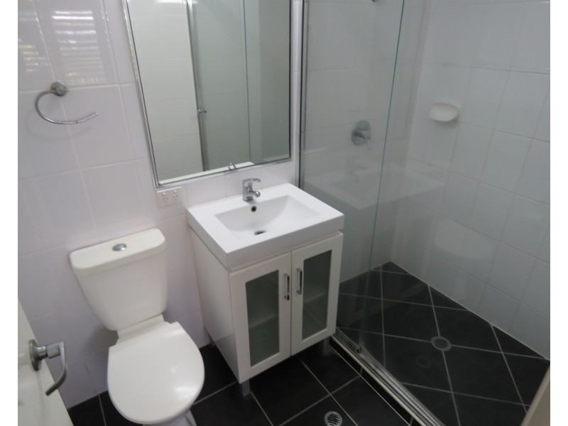 4/16 Williams Street, Bowen QLD 4805