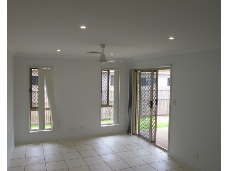 2/42 Stuart Tooth Drive, Bowen QLD 4805