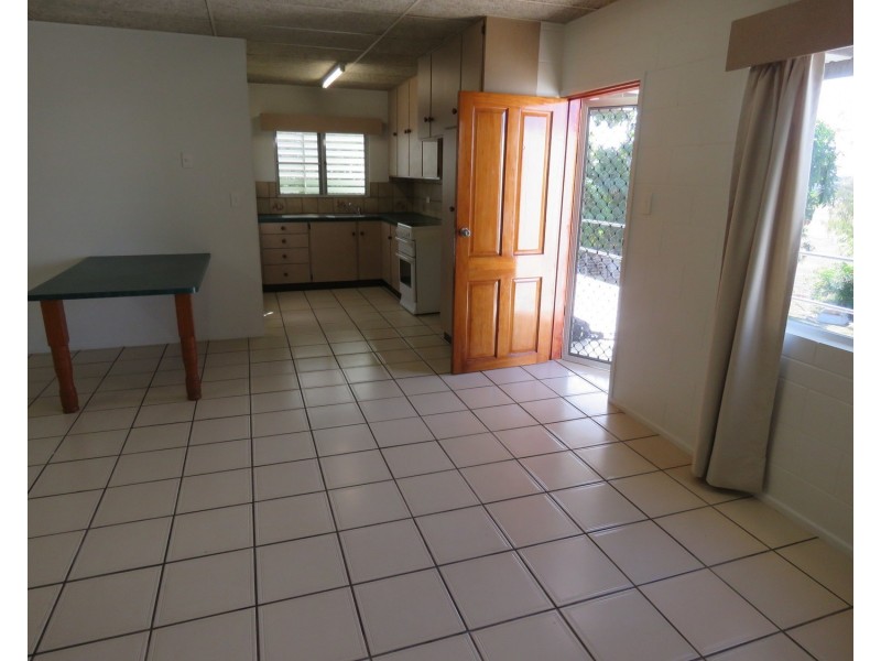 9 Fitzalan Street, Bowen QLD 4805
