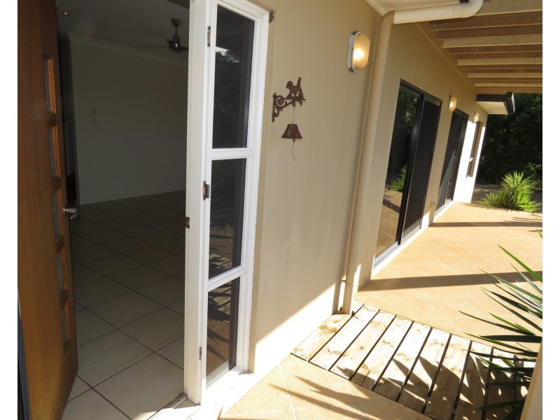 17 Bayview Crescent, Bowen QLD 4805