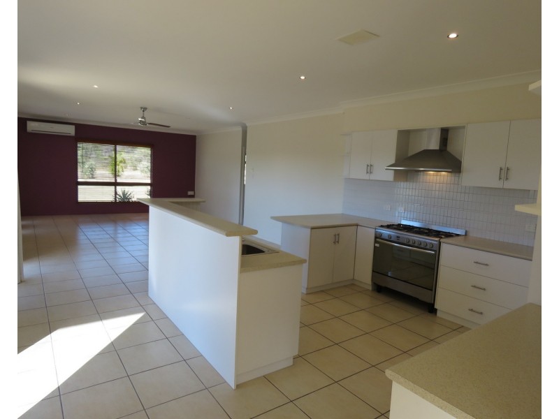 17 Bayview Crescent, Bowen QLD 4805
