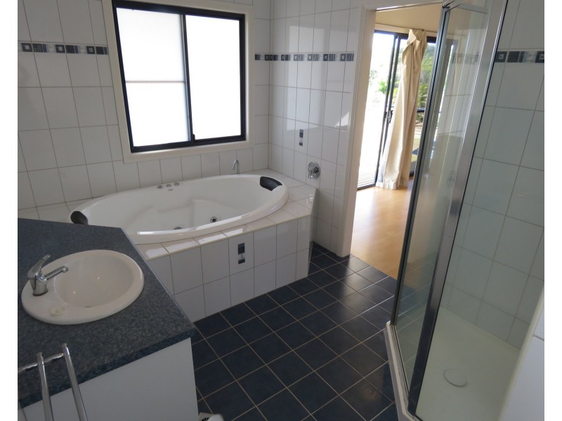 17 Bayview Crescent, Bowen QLD 4805