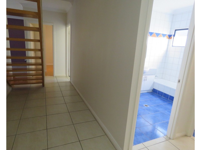 17 Bayview Crescent, Bowen QLD 4805