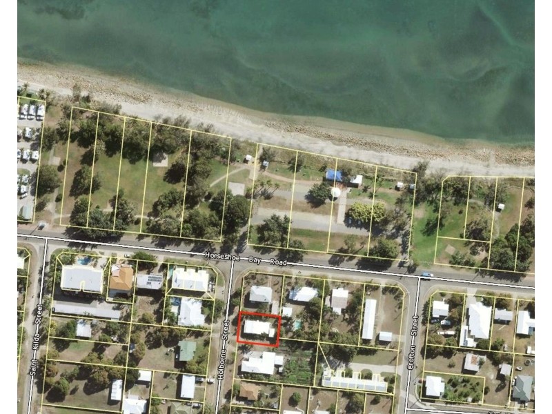 1 Holborne Street, Bowen QLD 4805