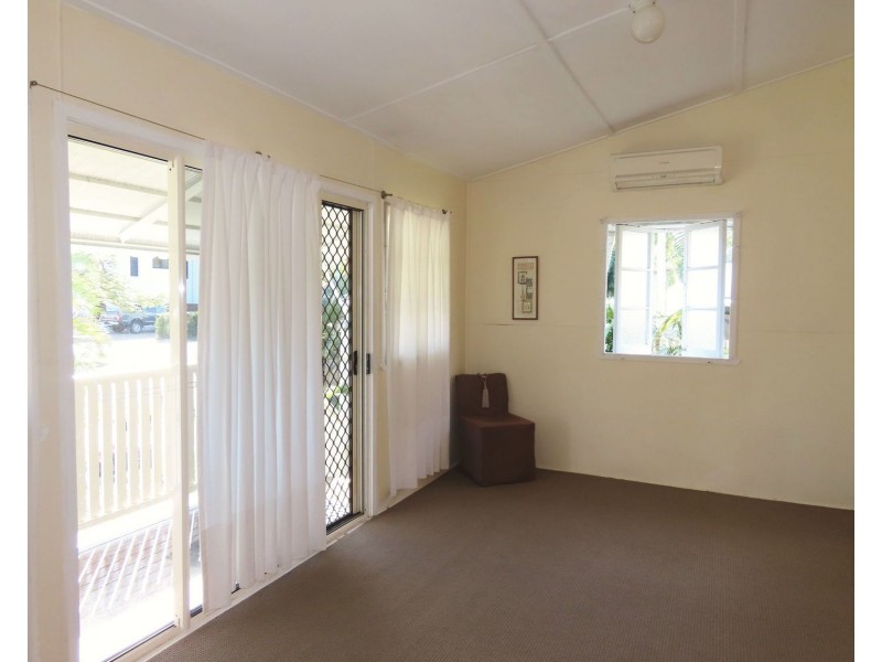 1 Holborne Street, Bowen QLD 4805