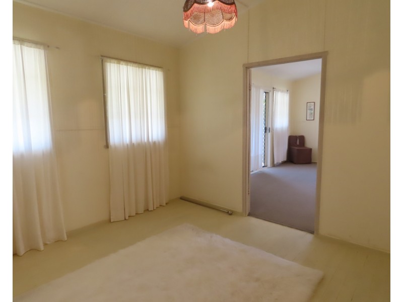 1 Holborne Street, Bowen QLD 4805