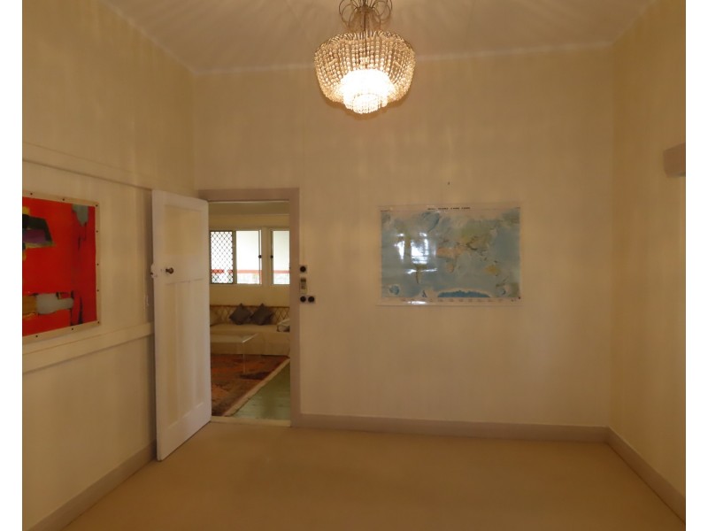 1 Holborne Street, Bowen QLD 4805