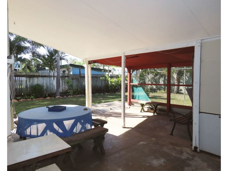 1 Holborne Street, Bowen QLD 4805