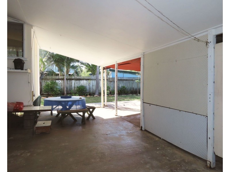 1 Holborne Street, Bowen QLD 4805