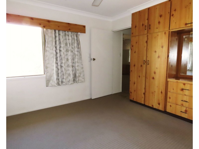 24 Gilbert Street, Bowen QLD 4805
