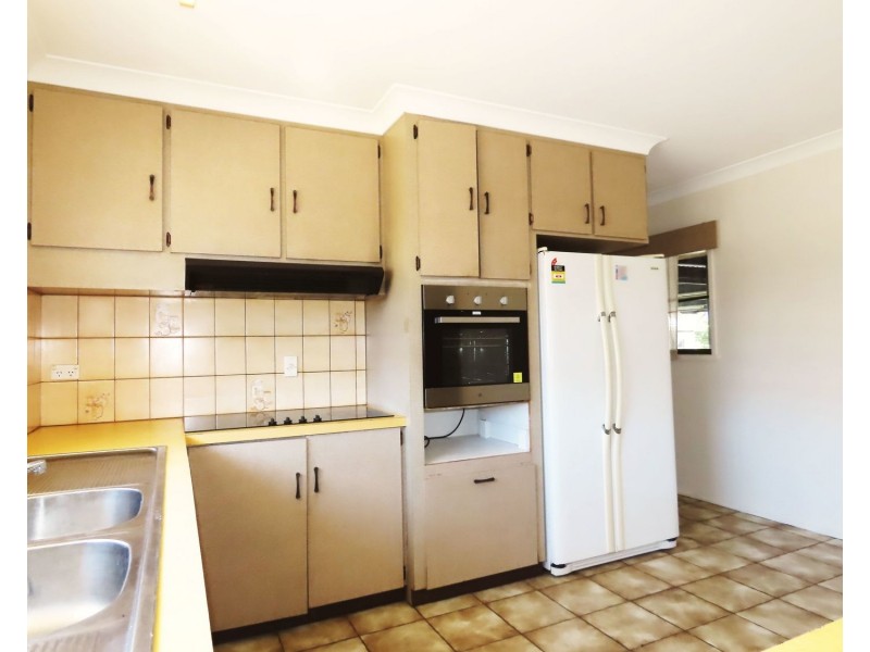 24 Gilbert Street, Bowen QLD 4805