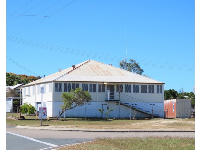 32 Sinclair Street, Bowen QLD 4805