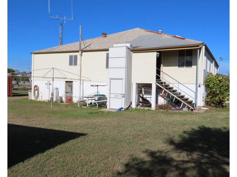 32 Sinclair Street, Bowen QLD 4805