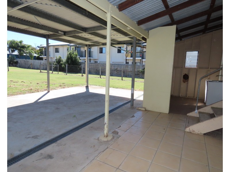 36 Poole Street, Bowen QLD 4805
