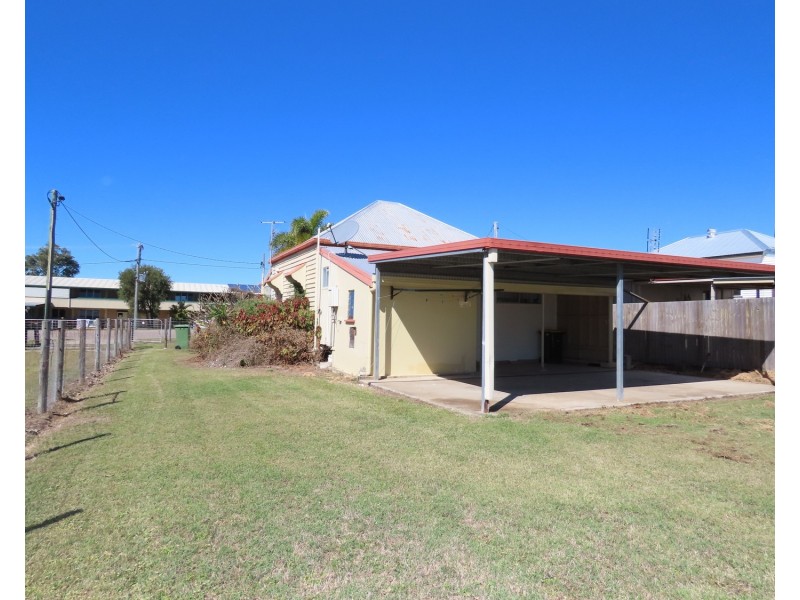 36 Poole Street, Bowen QLD 4805
