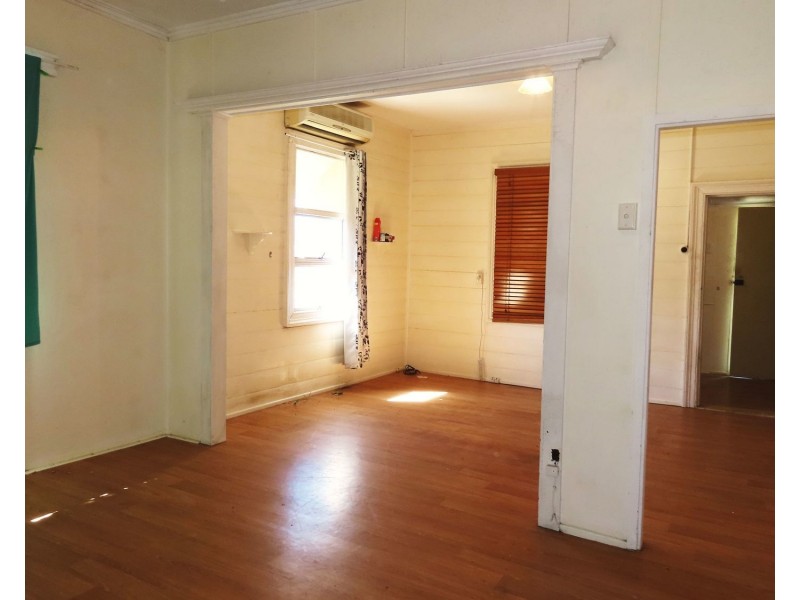 36 Poole Street, Bowen QLD 4805