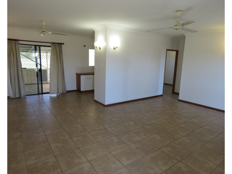 24 Crofton Street, Bowen QLD 4805