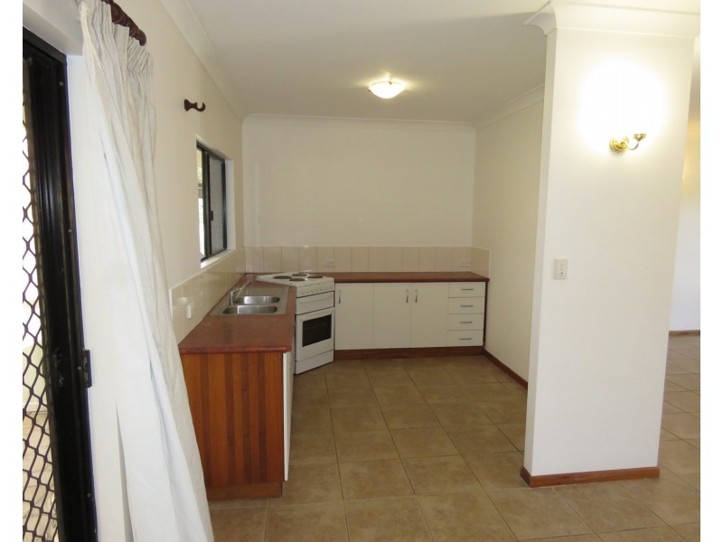 24 Crofton Street, Bowen QLD 4805