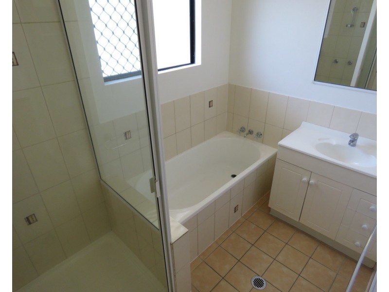 24 Crofton Street, Bowen QLD 4805