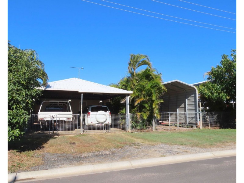 51 Whyte Avenue, Bowen QLD 4805