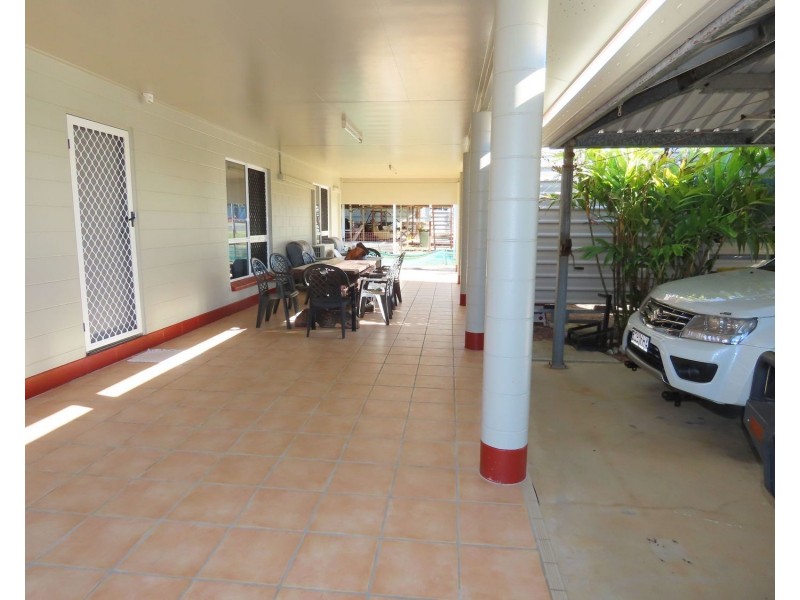 51 Whyte Avenue, Bowen QLD 4805