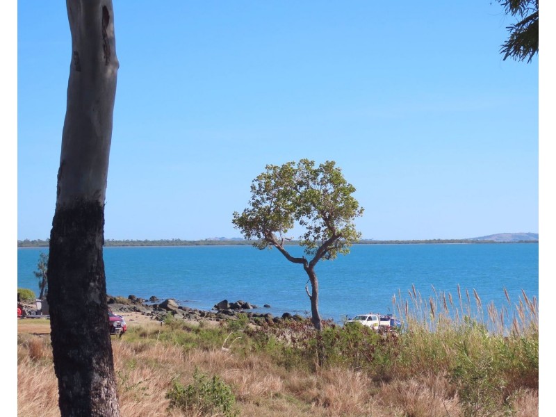 51 Whyte Avenue, Bowen QLD 4805